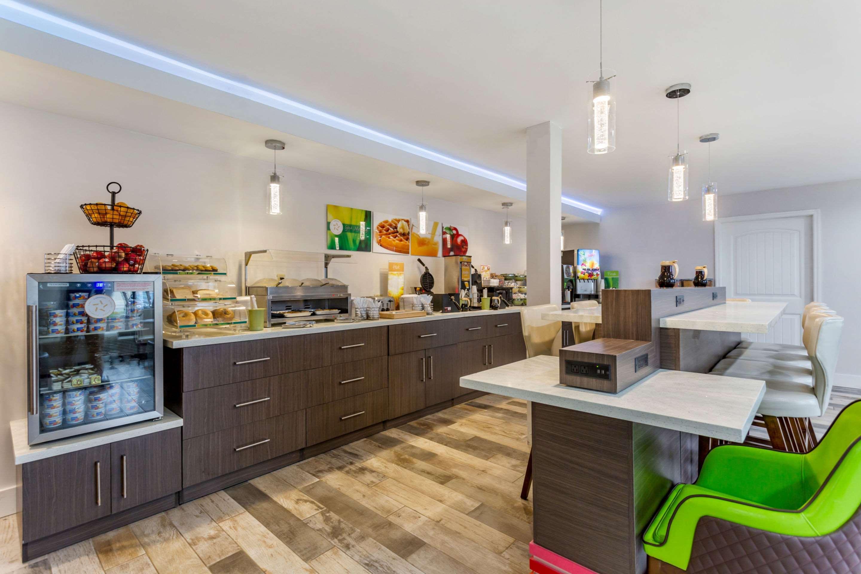 Quality Inn Murfreesboro-University Area Экстерьер фото
